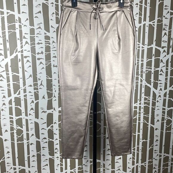 Vero Moda Eva Mid Rise Elastic Waist Coated Pant - Picture 1 of 13